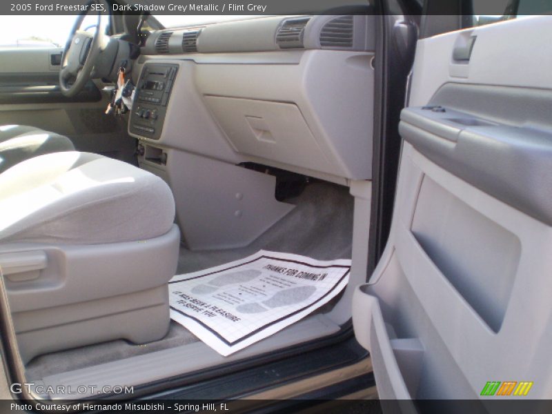 Dark Shadow Grey Metallic / Flint Grey 2005 Ford Freestar SES