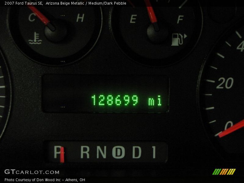 Arizona Beige Metallic / Medium/Dark Pebble 2007 Ford Taurus SE