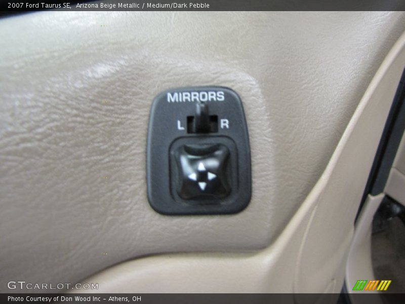 Arizona Beige Metallic / Medium/Dark Pebble 2007 Ford Taurus SE