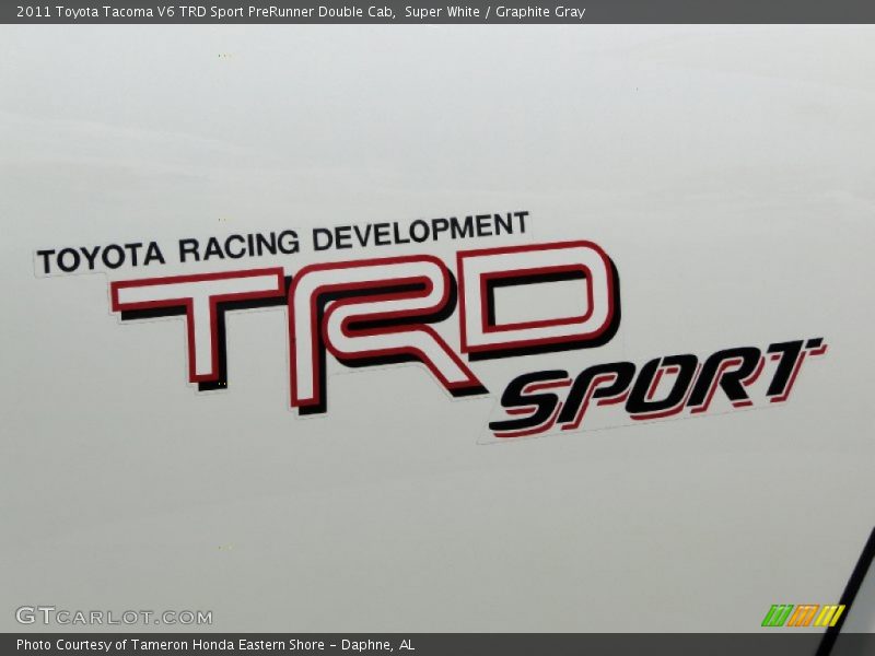Super White / Graphite Gray 2011 Toyota Tacoma V6 TRD Sport PreRunner Double Cab