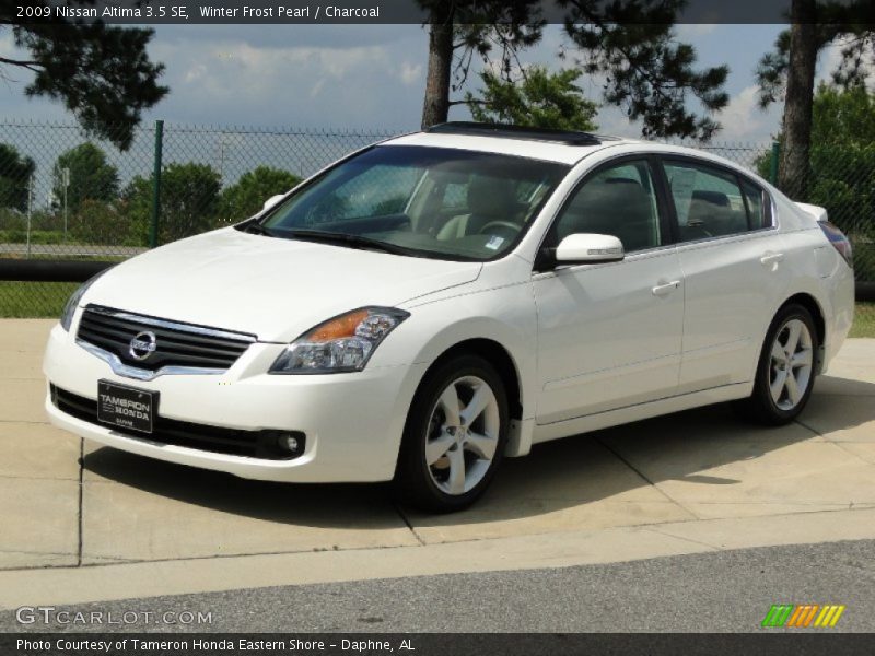 Winter Frost Pearl / Charcoal 2009 Nissan Altima 3.5 SE