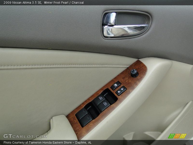 Winter Frost Pearl / Charcoal 2009 Nissan Altima 3.5 SE