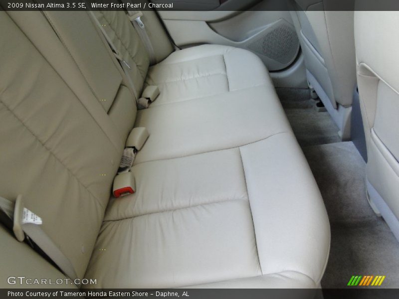 Winter Frost Pearl / Charcoal 2009 Nissan Altima 3.5 SE