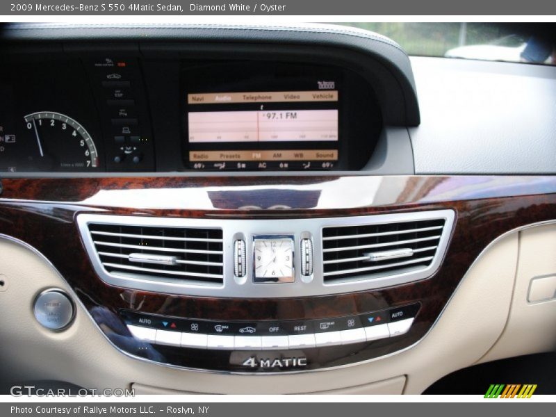 Diamond White / Oyster 2009 Mercedes-Benz S 550 4Matic Sedan