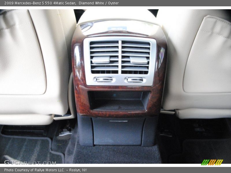 Diamond White / Oyster 2009 Mercedes-Benz S 550 4Matic Sedan