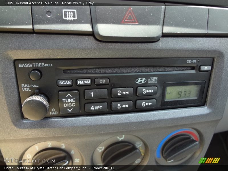 Noble White / Gray 2005 Hyundai Accent GLS Coupe
