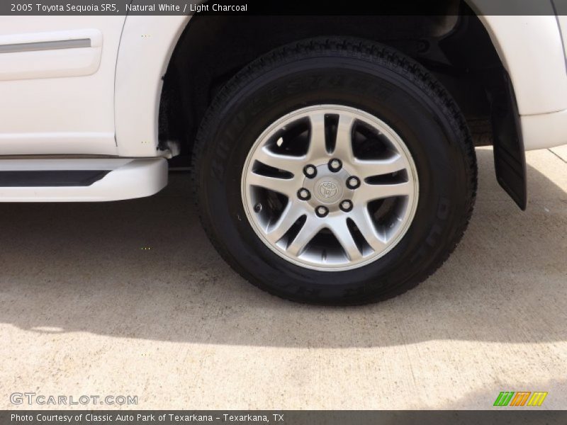 Natural White / Light Charcoal 2005 Toyota Sequoia SR5