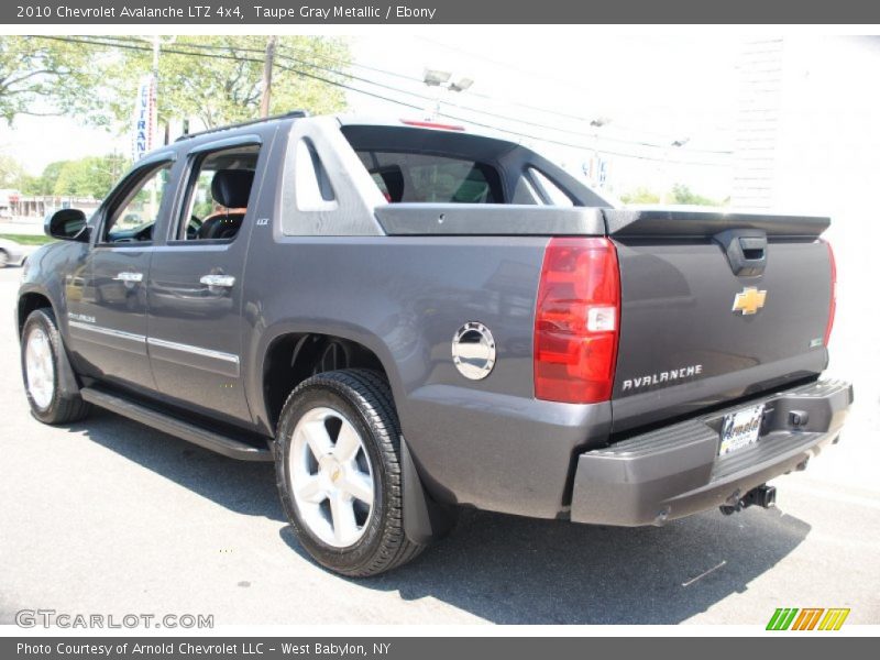 Taupe Gray Metallic / Ebony 2010 Chevrolet Avalanche LTZ 4x4