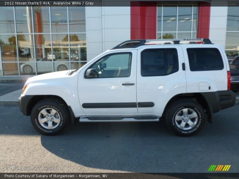 Avalanche White / Gray 2012 Nissan Xterra S 4x4