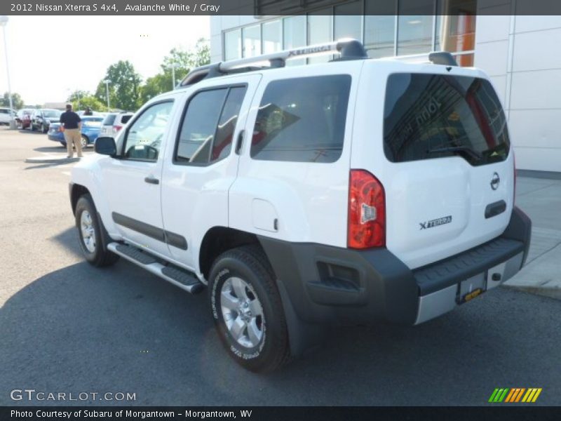 Avalanche White / Gray 2012 Nissan Xterra S 4x4