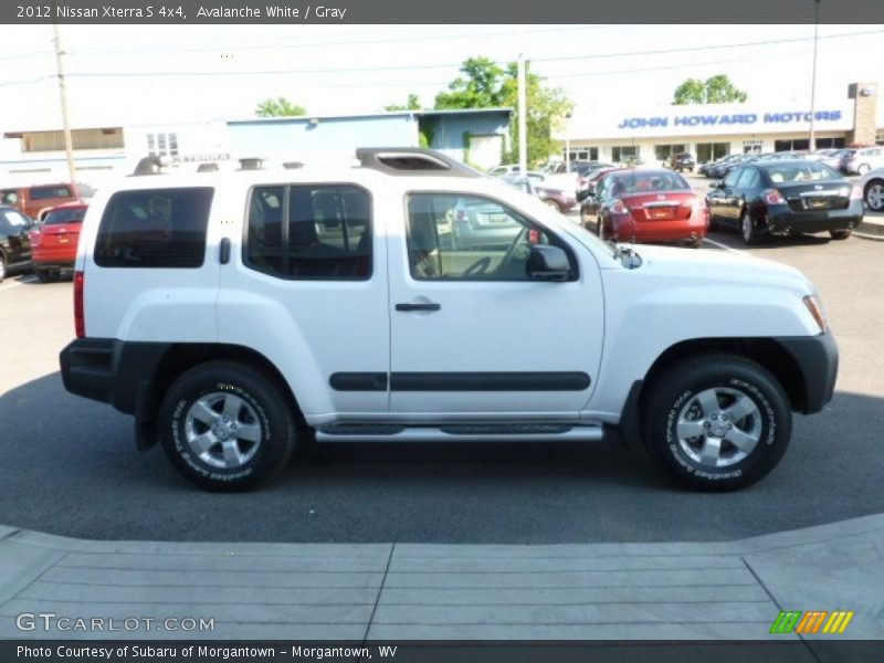 Avalanche White / Gray 2012 Nissan Xterra S 4x4