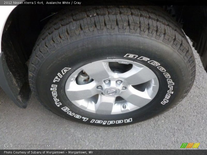 Avalanche White / Gray 2012 Nissan Xterra S 4x4
