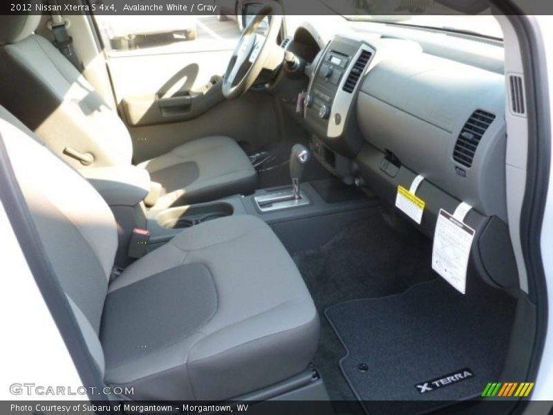 Avalanche White / Gray 2012 Nissan Xterra S 4x4