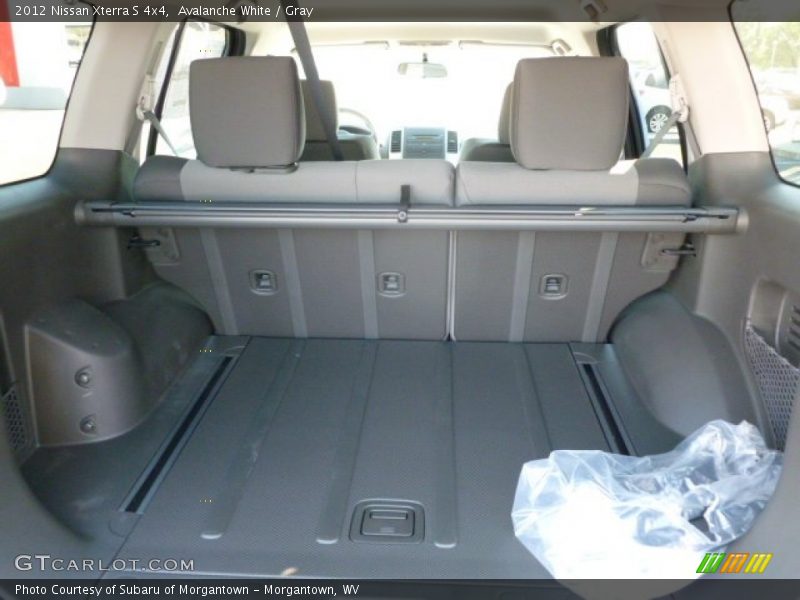 Avalanche White / Gray 2012 Nissan Xterra S 4x4