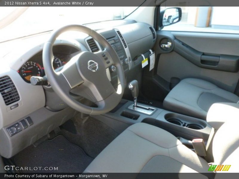 Avalanche White / Gray 2012 Nissan Xterra S 4x4