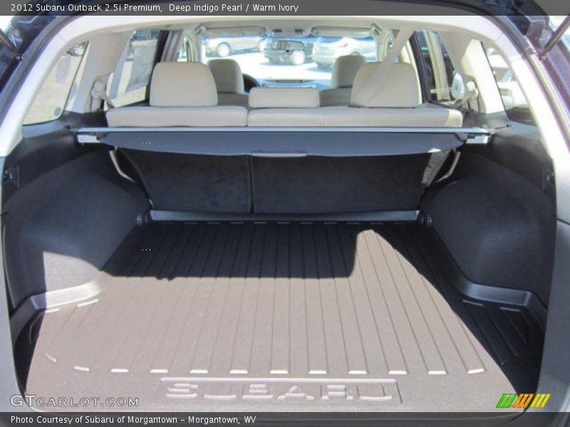 Deep Indigo Pearl / Warm Ivory 2012 Subaru Outback 2.5i Premium