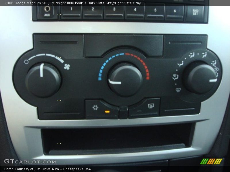 Midnight Blue Pearl / Dark Slate Gray/Light Slate Gray 2006 Dodge Magnum SXT