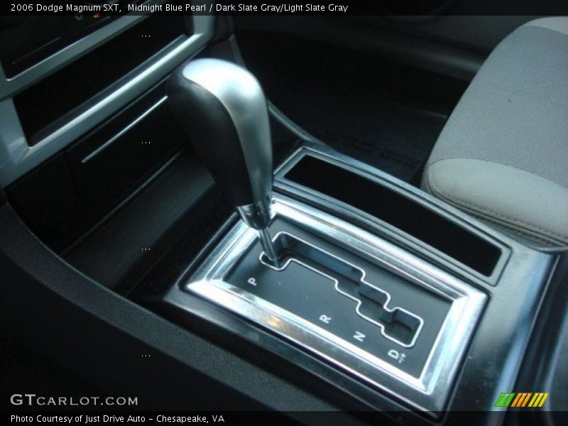 Midnight Blue Pearl / Dark Slate Gray/Light Slate Gray 2006 Dodge Magnum SXT