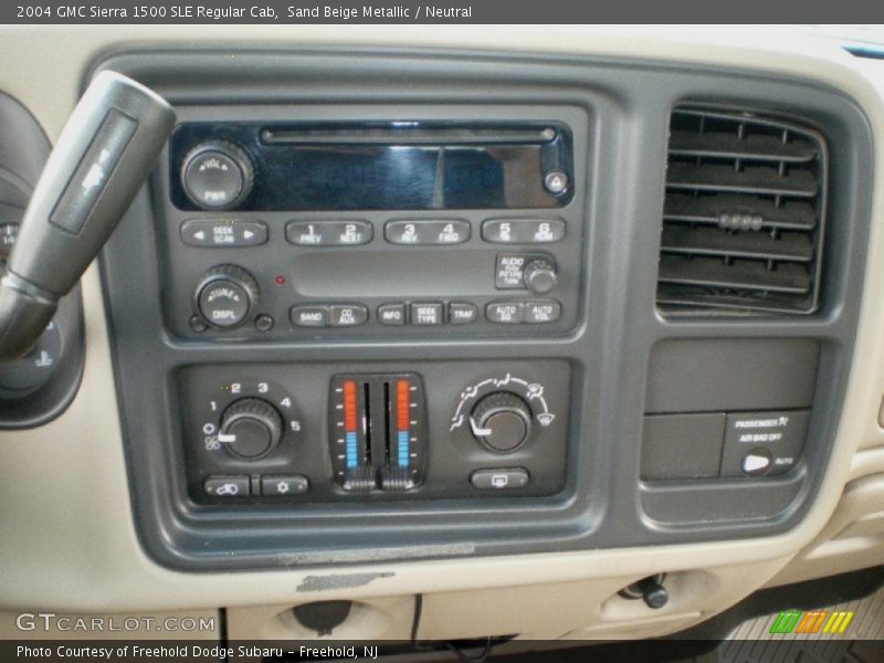 Sand Beige Metallic / Neutral 2004 GMC Sierra 1500 SLE Regular Cab