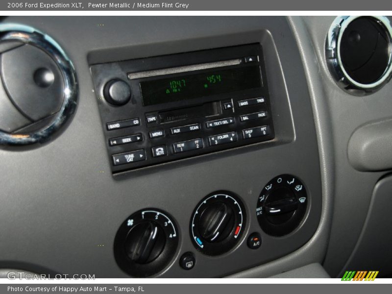 Pewter Metallic / Medium Flint Grey 2006 Ford Expedition XLT