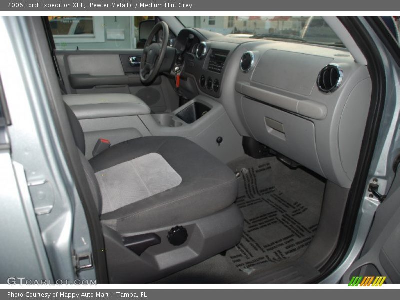 Pewter Metallic / Medium Flint Grey 2006 Ford Expedition XLT