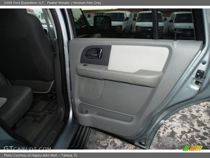 Pewter Metallic / Medium Flint Grey 2006 Ford Expedition XLT