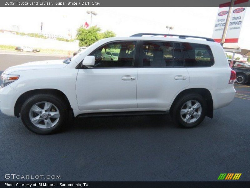 Super White / Dark Gray 2009 Toyota Land Cruiser