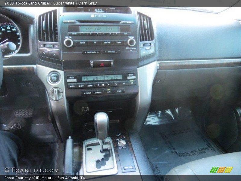 Super White / Dark Gray 2009 Toyota Land Cruiser