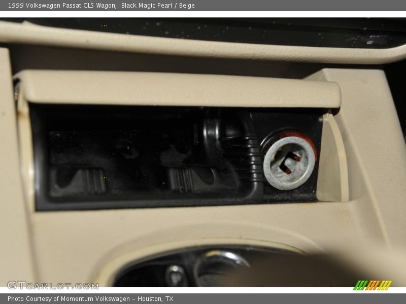 Black Magic Pearl / Beige 1999 Volkswagen Passat GLS Wagon