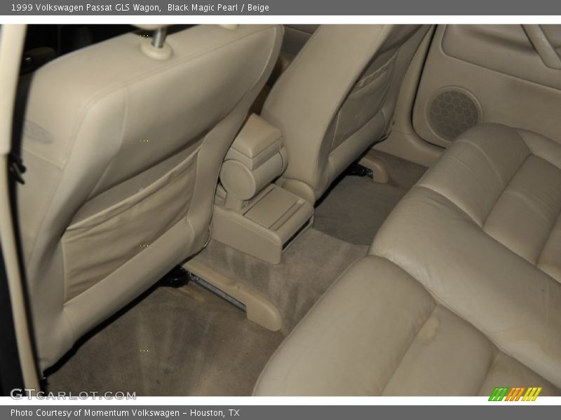 Black Magic Pearl / Beige 1999 Volkswagen Passat GLS Wagon