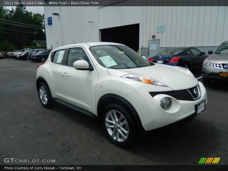 White Pearl / Black/Silver Trim 2011 Nissan Juke S AWD