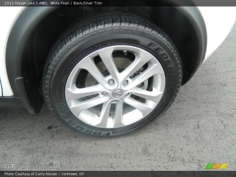 White Pearl / Black/Silver Trim 2011 Nissan Juke S AWD
