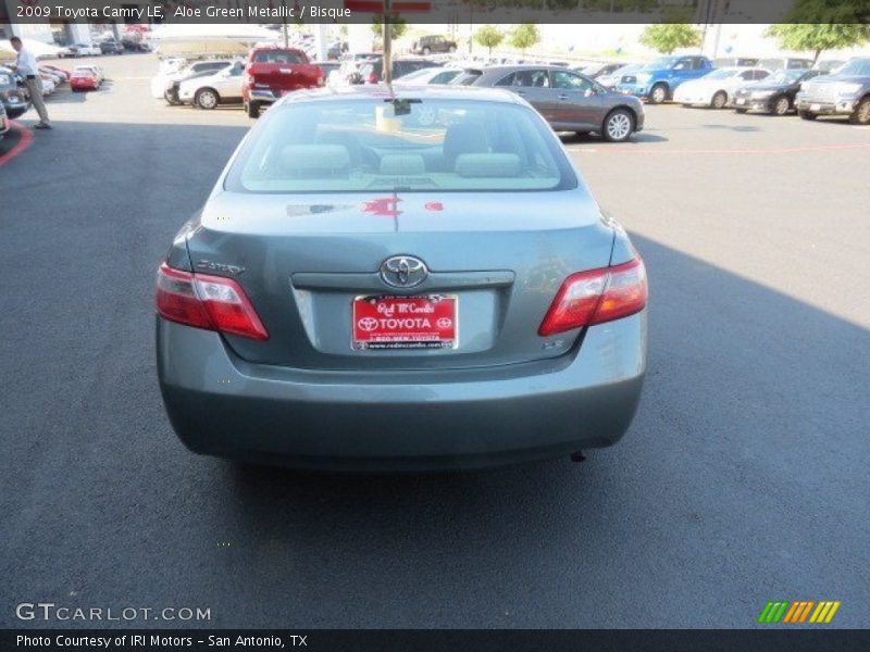 Aloe Green Metallic / Bisque 2009 Toyota Camry LE