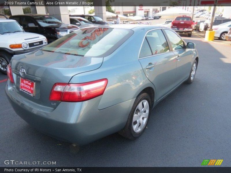 Aloe Green Metallic / Bisque 2009 Toyota Camry LE