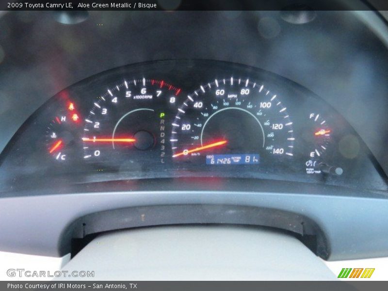 Aloe Green Metallic / Bisque 2009 Toyota Camry LE