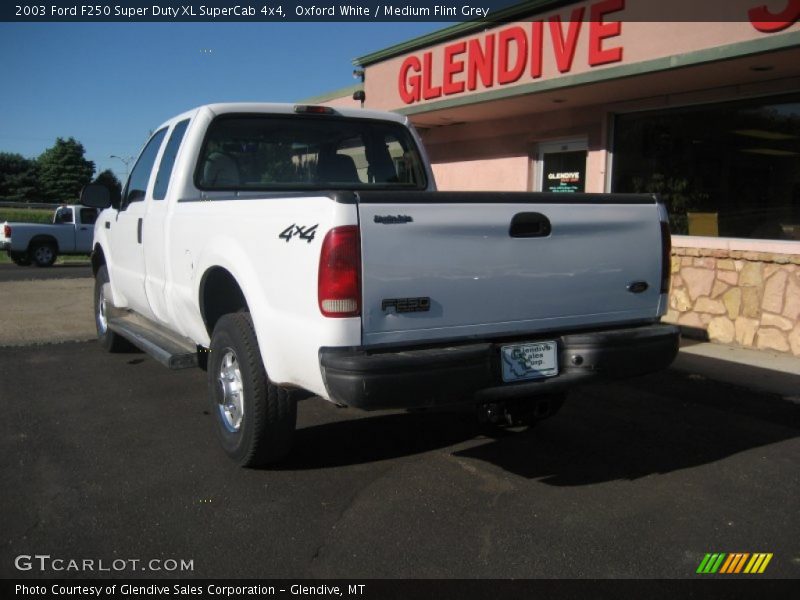 Oxford White / Medium Flint Grey 2003 Ford F250 Super Duty XL SuperCab 4x4