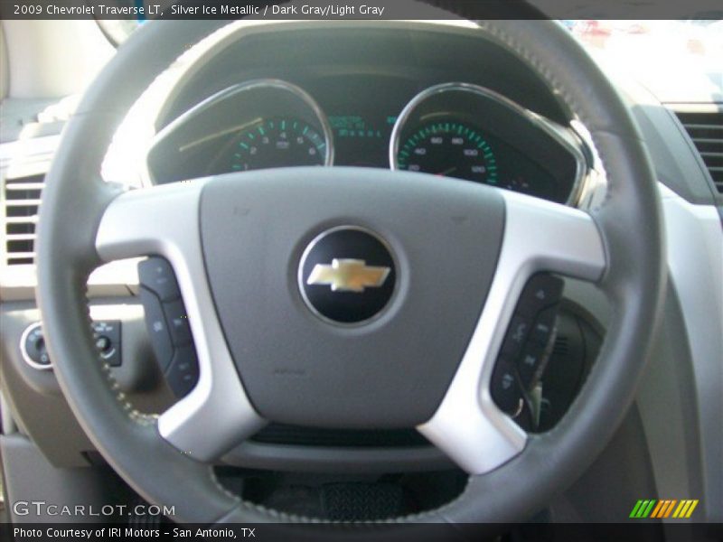 Silver Ice Metallic / Dark Gray/Light Gray 2009 Chevrolet Traverse LT