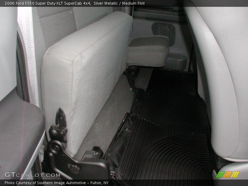 Silver Metallic / Medium Flint 2006 Ford F350 Super Duty XLT SuperCab 4x4