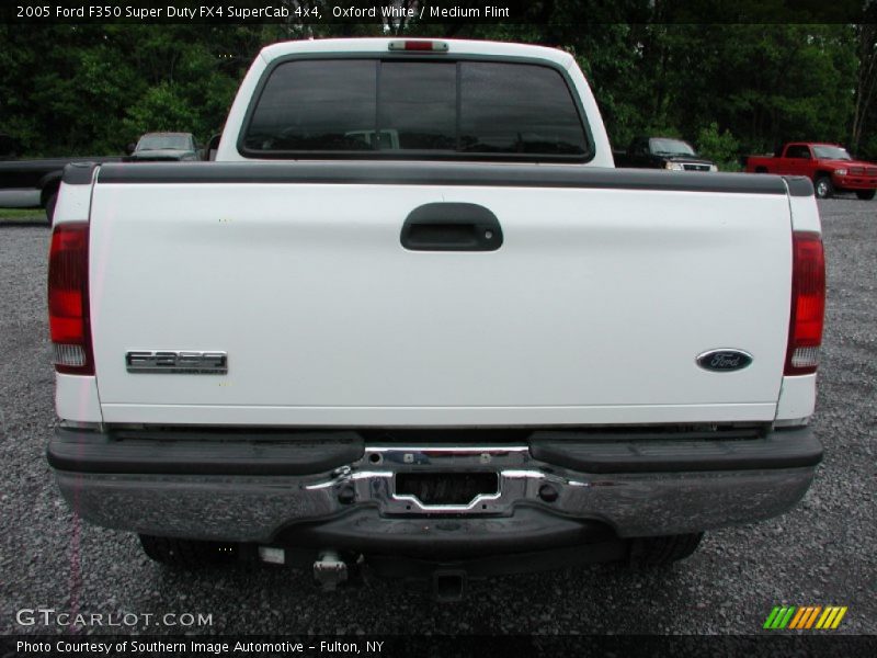 Oxford White / Medium Flint 2005 Ford F350 Super Duty FX4 SuperCab 4x4