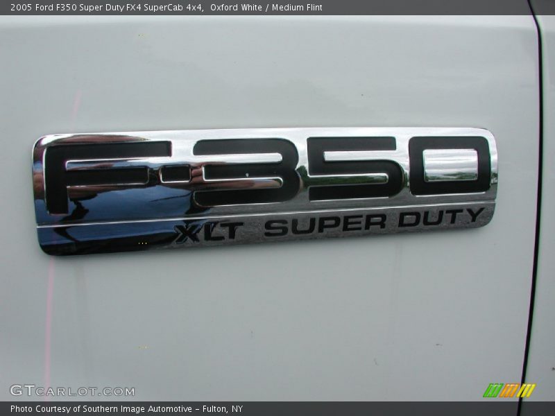 Oxford White / Medium Flint 2005 Ford F350 Super Duty FX4 SuperCab 4x4