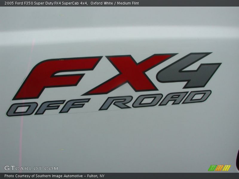 Oxford White / Medium Flint 2005 Ford F350 Super Duty FX4 SuperCab 4x4