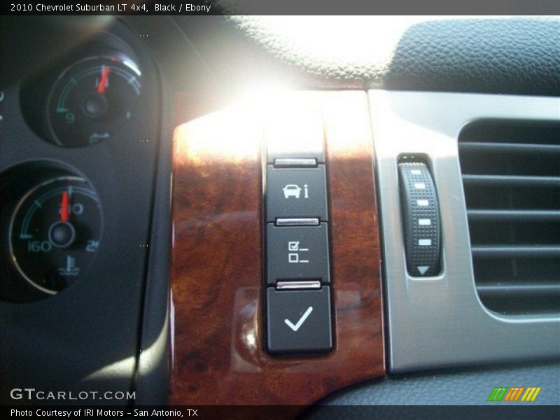 Black / Ebony 2010 Chevrolet Suburban LT 4x4