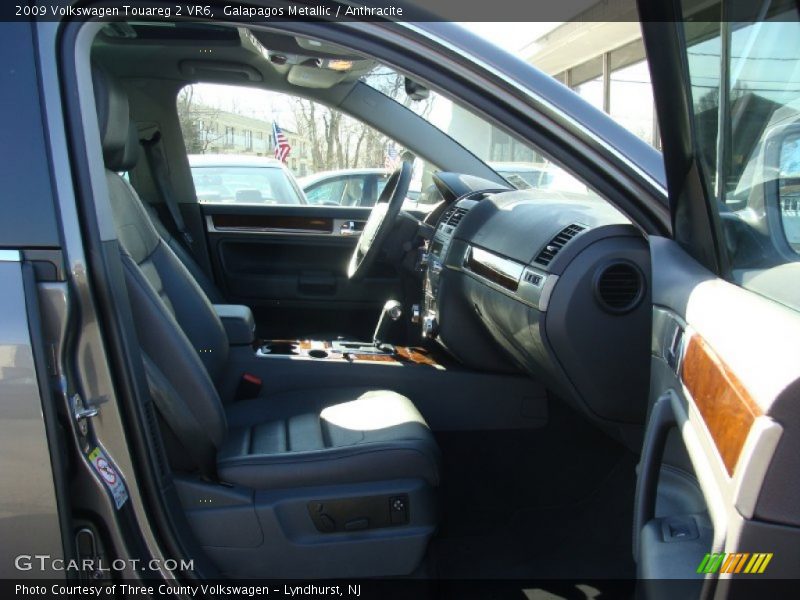 Galapagos Metallic / Anthracite 2009 Volkswagen Touareg 2 VR6