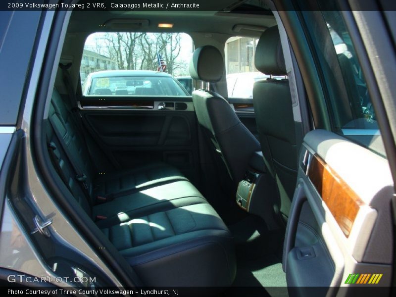 Galapagos Metallic / Anthracite 2009 Volkswagen Touareg 2 VR6