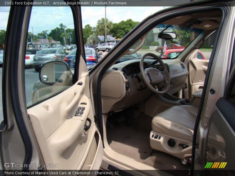 Arizona Beige Metallic / Medium Parchment 2001 Ford Expedition XLT