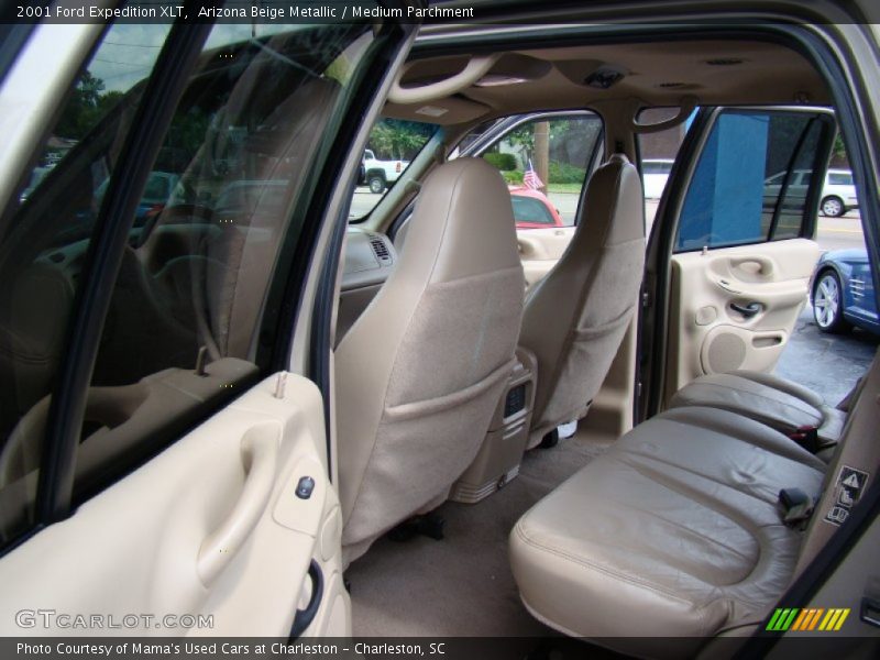 Arizona Beige Metallic / Medium Parchment 2001 Ford Expedition XLT
