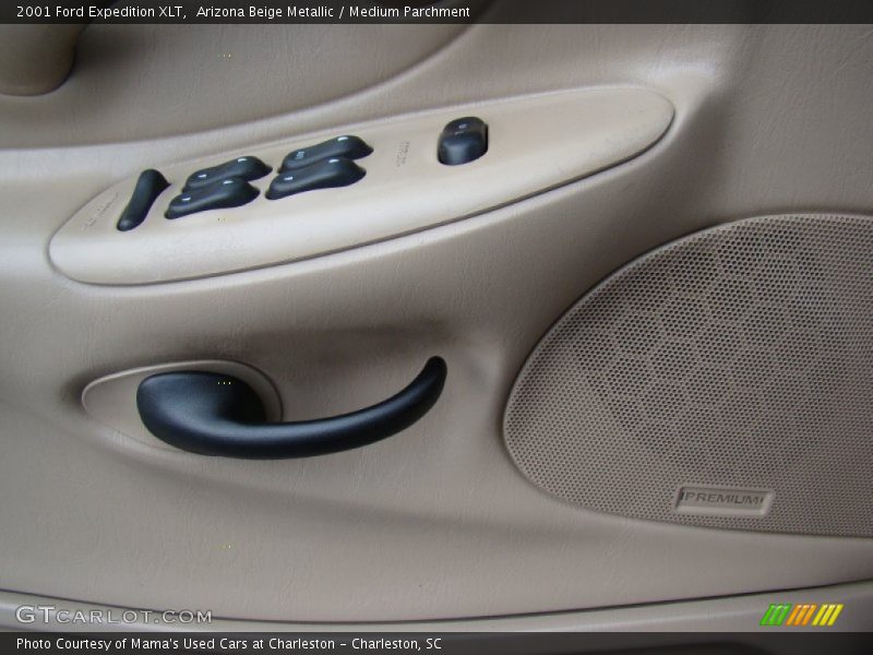 Arizona Beige Metallic / Medium Parchment 2001 Ford Expedition XLT