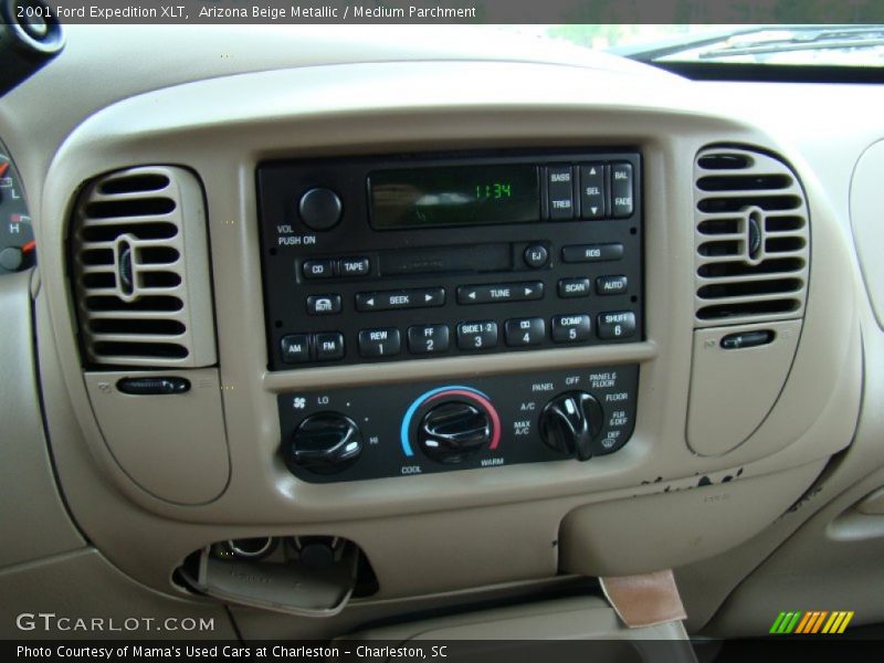 Arizona Beige Metallic / Medium Parchment 2001 Ford Expedition XLT