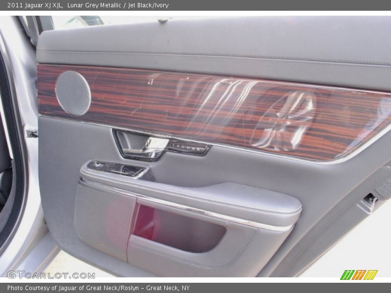 Door Panel of 2011 XJ XJL