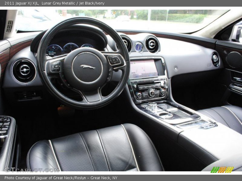 Dashboard of 2011 XJ XJL